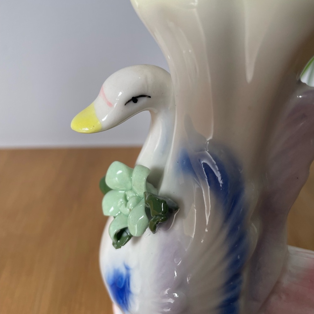 Mid-century Porcelain Swan Bud Vase with Pastel Accents - Picture 12 of 14
